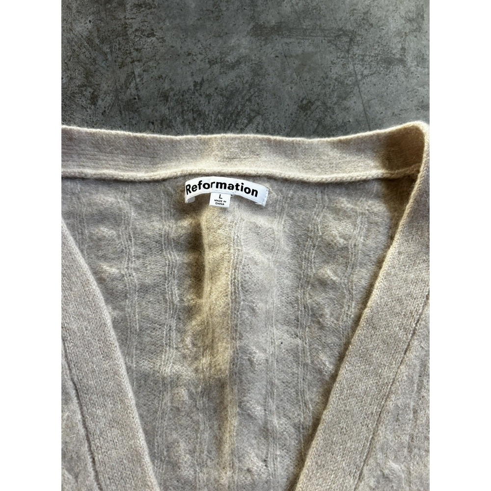 Reformation Giusta Oversized Cashmere Cardigan Beige Buttons - Picture 5 of 11